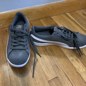 Never worn Puma shoes